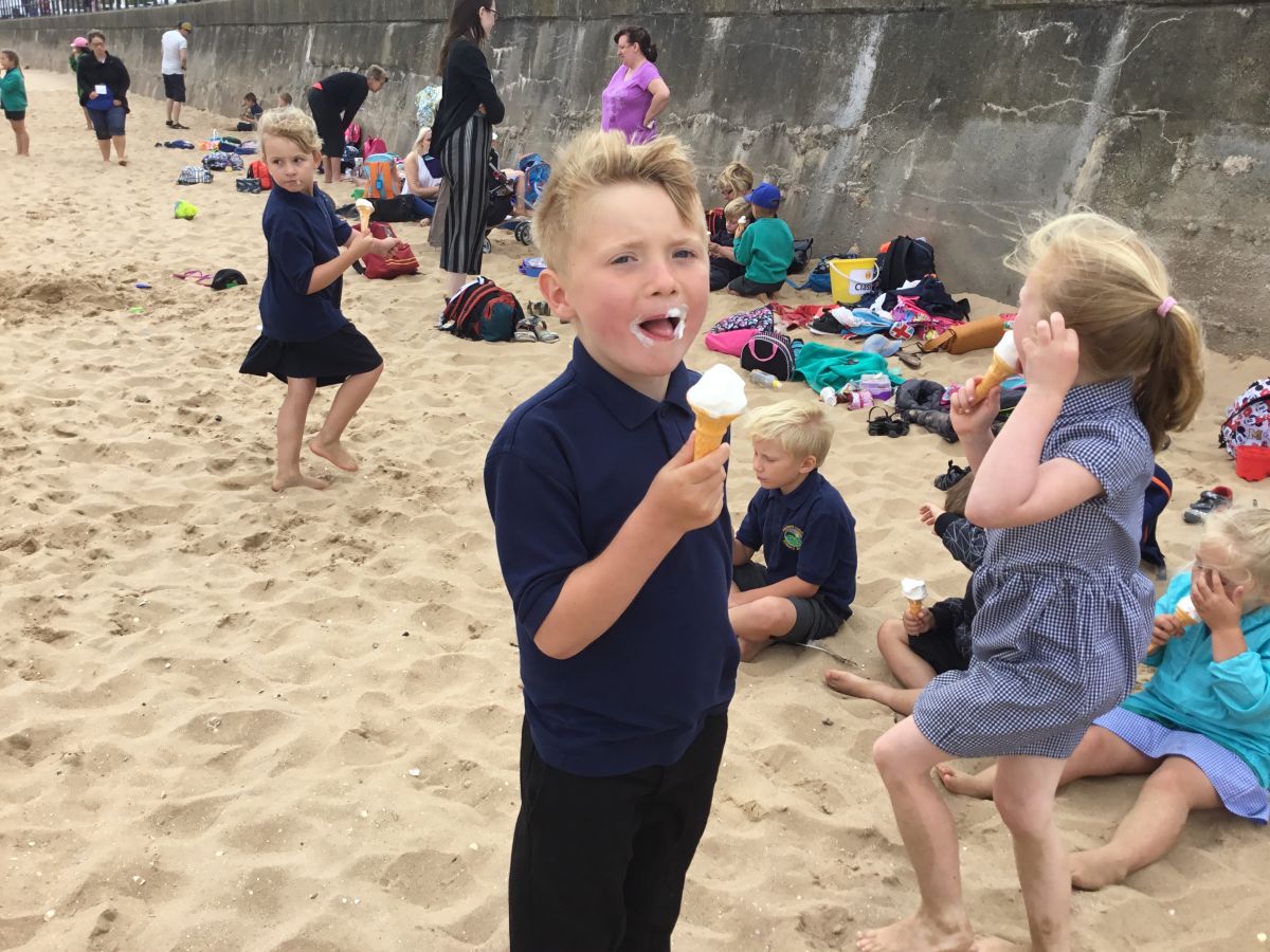 D79B744B-F107-4918-B1F5-17C3E33E463B