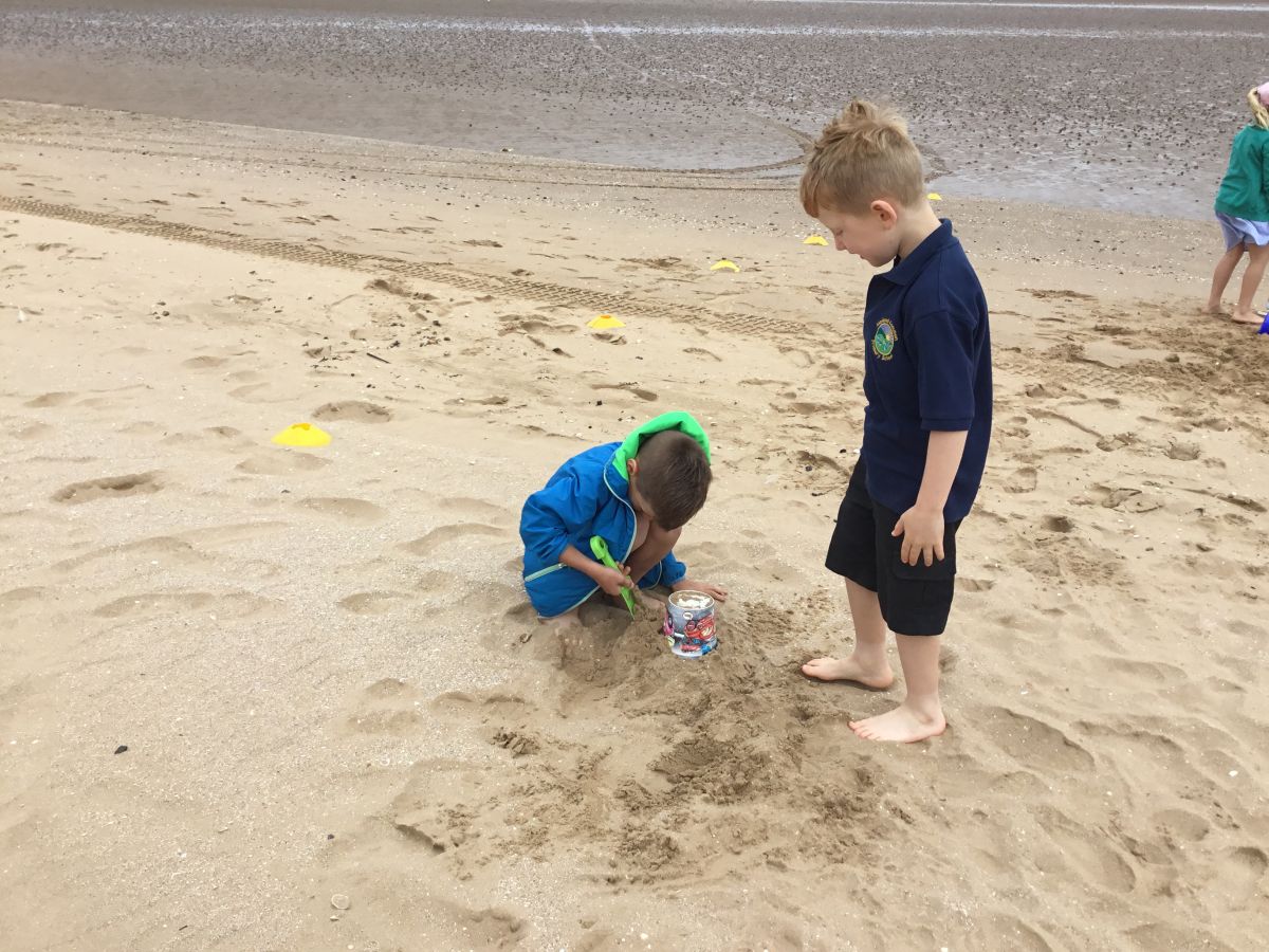 FE99E5D8-4F95-439E-A008-6B0593D686A3